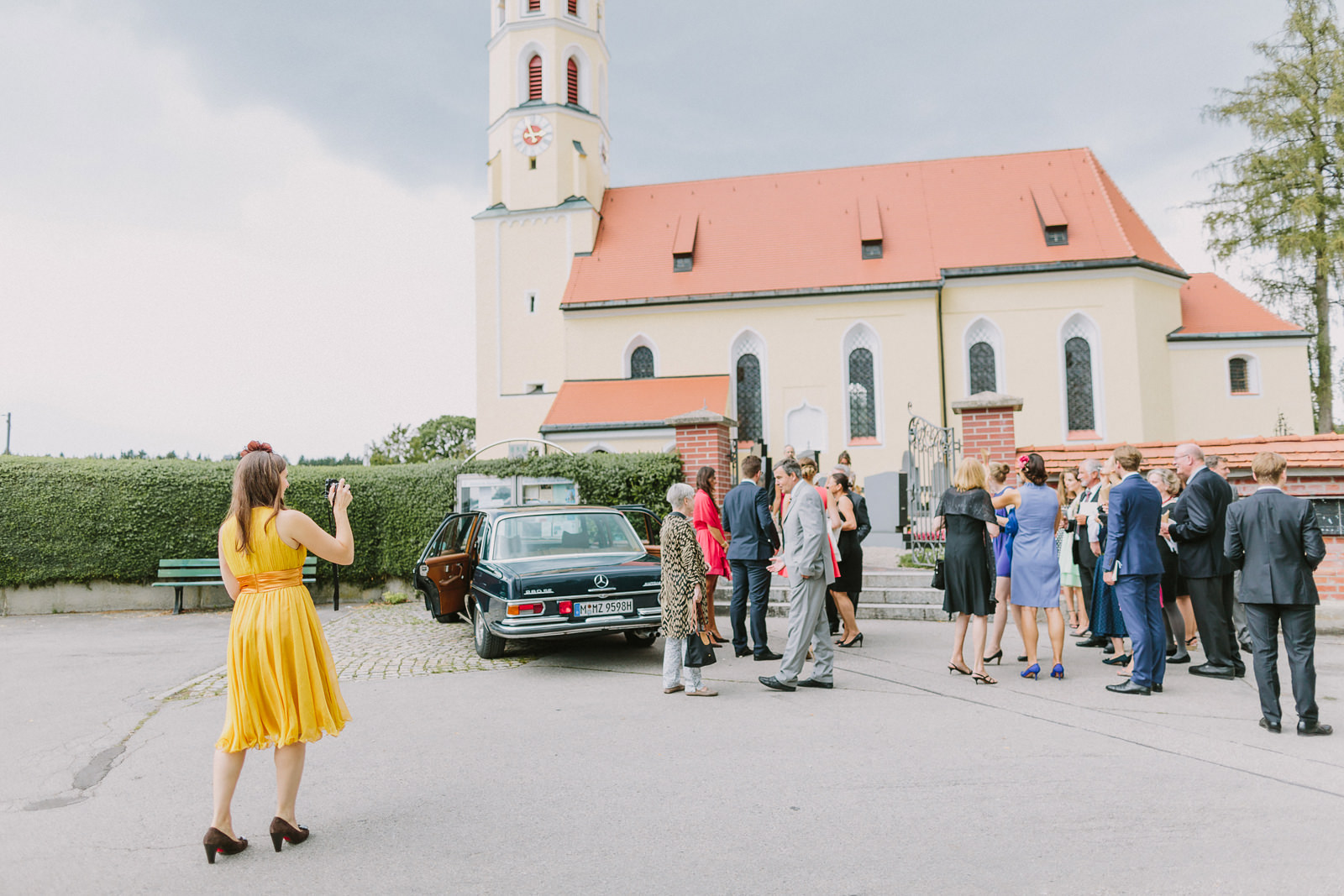 yellow dress photographer